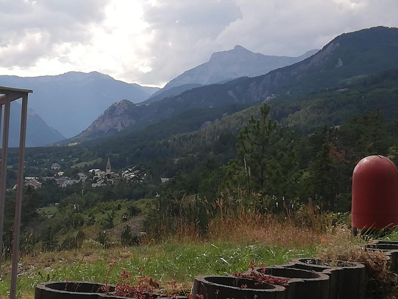 App Vue Montagne Barcelonnette Proche Piscine Rando Riviere Nature Buitenkant foto